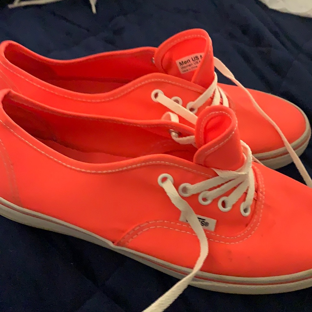 Men’s size 5 Vans in very good condition
